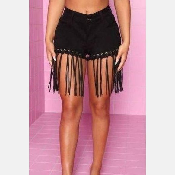 NWT! Fashion Nova Sz 3 Wild Wild West Fringe Black Shorts. Cute & Sexy! - Picture 1 of 4